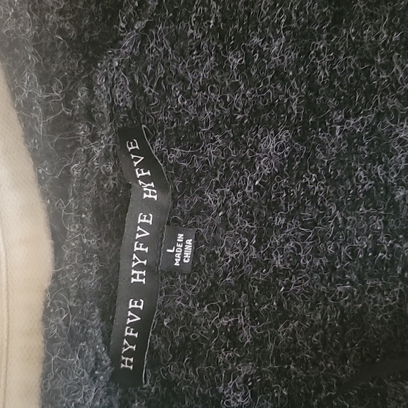 Long Cardigan Sweaters - Picture 8 of 9